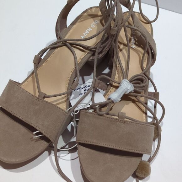 Old Navy Strappy Heels with PomPom Taupe Size 9 NWT - Picture 7 of 7